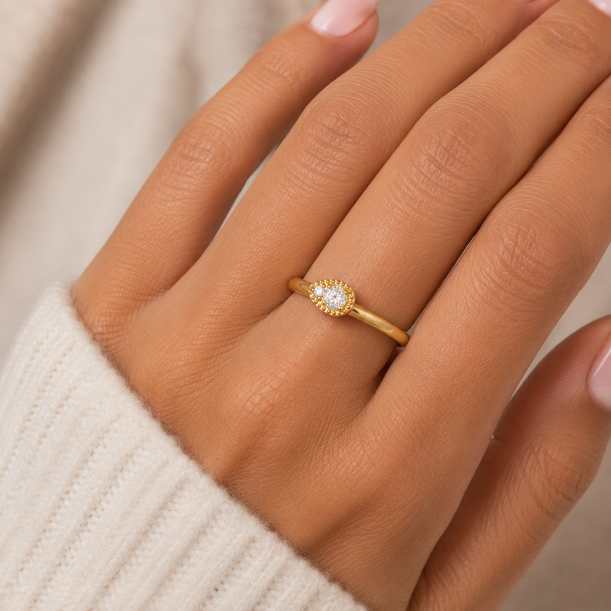14K Mini Pear Stacker